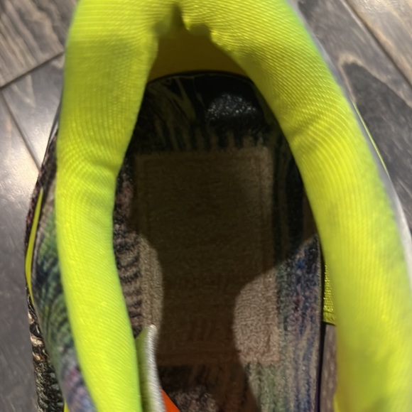 Kobe Prelude -multi color size 6.5 worn. Sorry no box - Picture 8 of 9